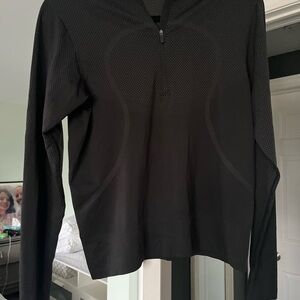 Lululemon Black Long Sleeve Athletic Top